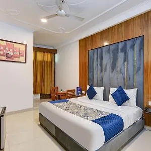**** Hotel Hotel Kiara Igi Airport - Free Airport Drop India