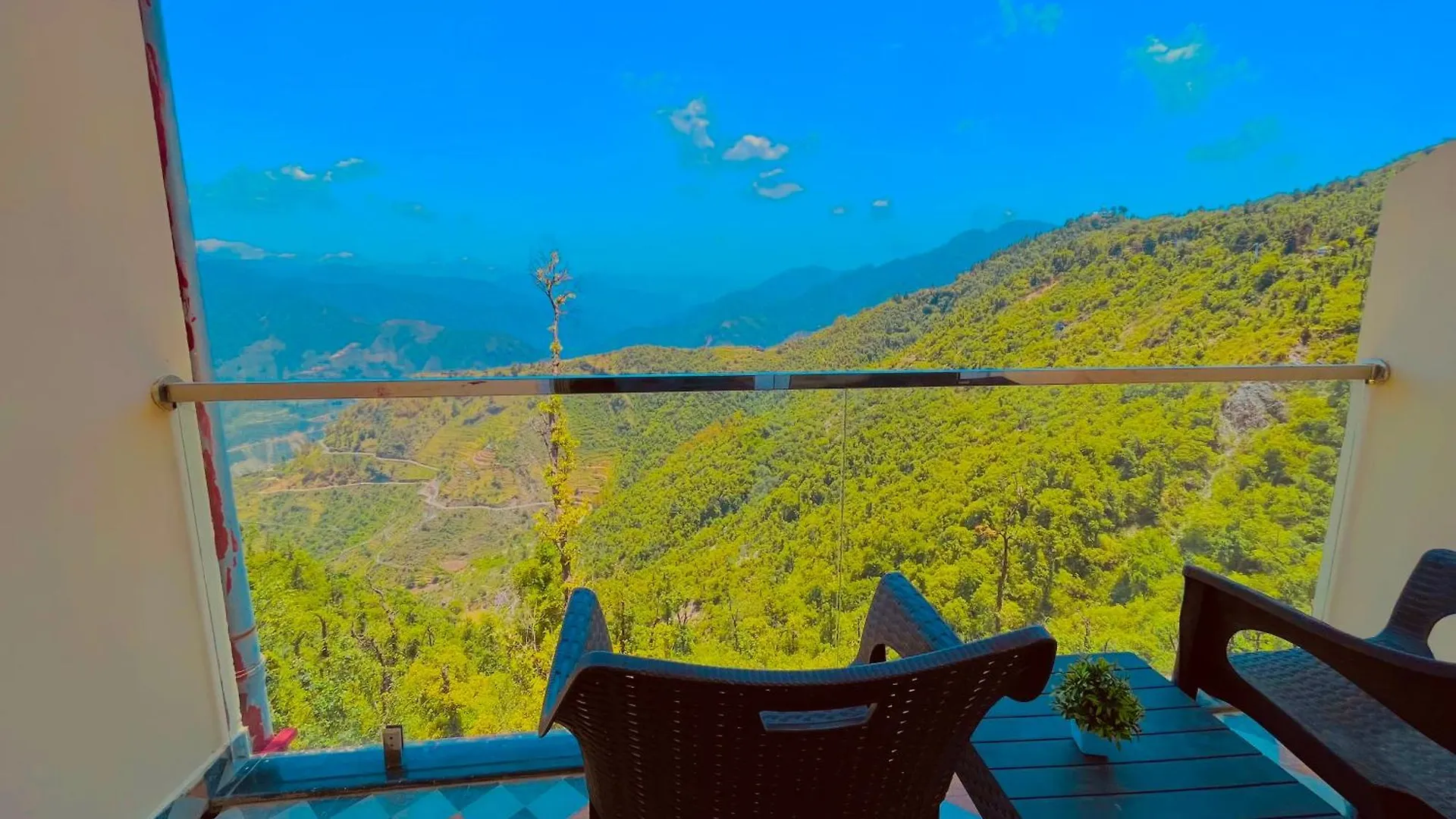 Pinerock Resort Best Selling Property In Mussoorie ! Luxury Rooms ! Mountain View ! Open Terrace ! Cafe ! Parking !