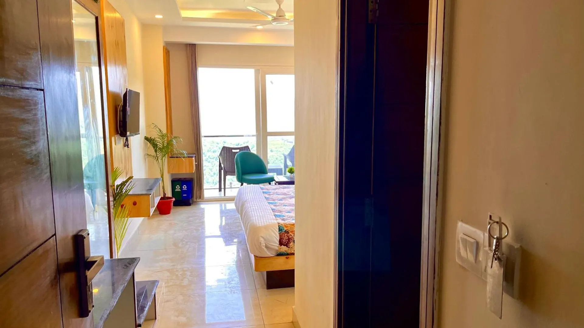Pinerock Resort Best Selling Property In Mussoorie ! Luxury Rooms ! Mountain View ! Open Terrace ! Cafe ! Parking ! 4*,